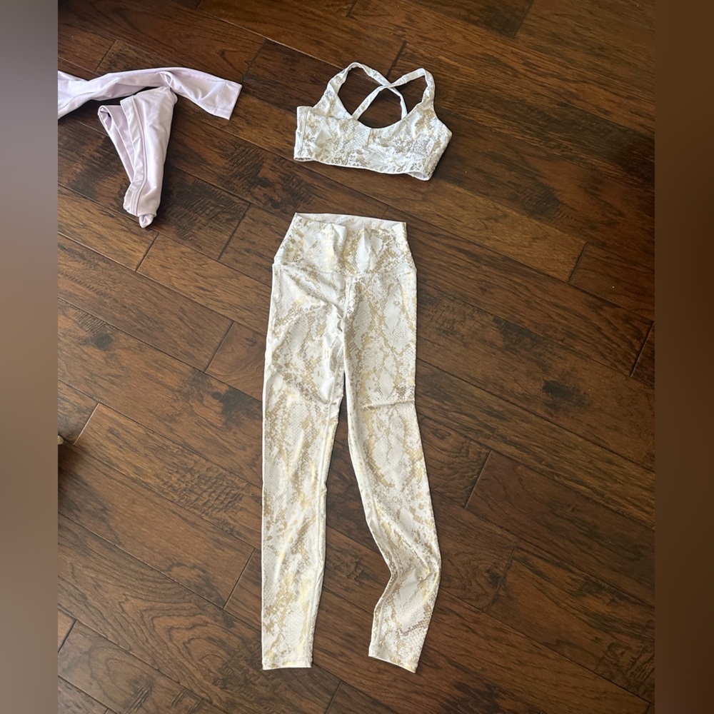 Carbon38 Cream Snake Print Leggings